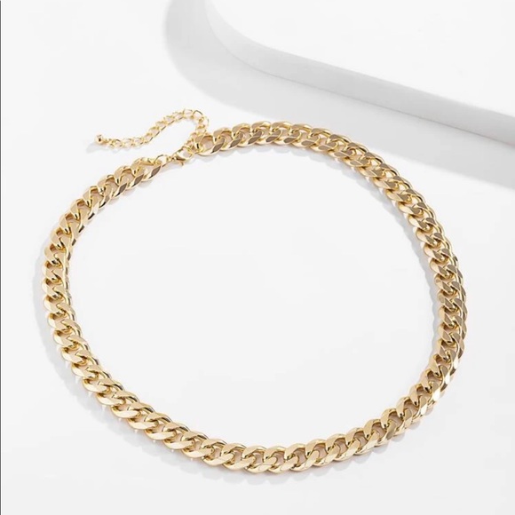 Gold Chunky Chain link women’s chain necklace - Picture 3 of 4